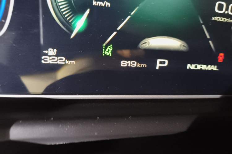 Used ORA Good Cat 2023 401 km Standard Range Luxury Version Lithium Iron Phosphate Odometer Close Up