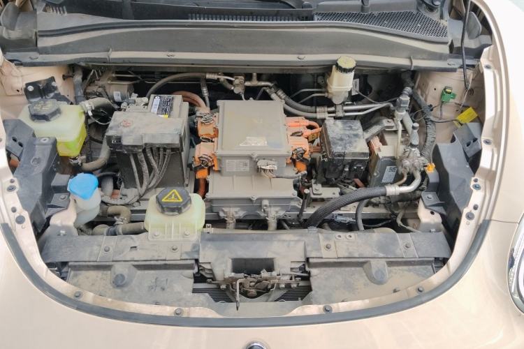 Used ORA Good Cat 2023 401 km Standard Range Luxury Version Lithium Iron Phosphate Engine Bay