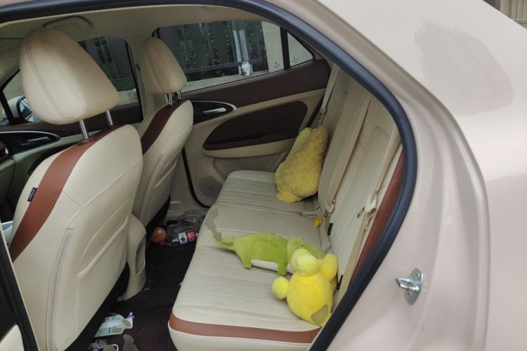 Used ORA Good Cat 2023 401 km Standard Range Luxury Version Lithium Iron Phosphate Left Rear Seat