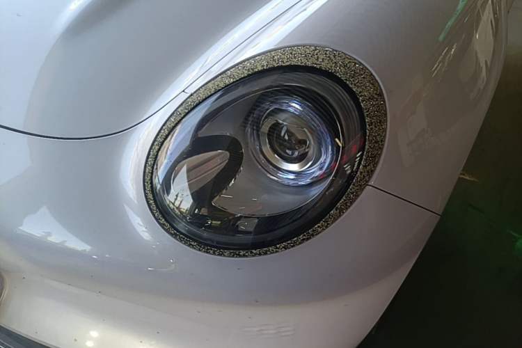 Used ORA Good Cat 2023 401 km Standard Range Premium Version Lithium Iron Phosphate Left Front Headlight