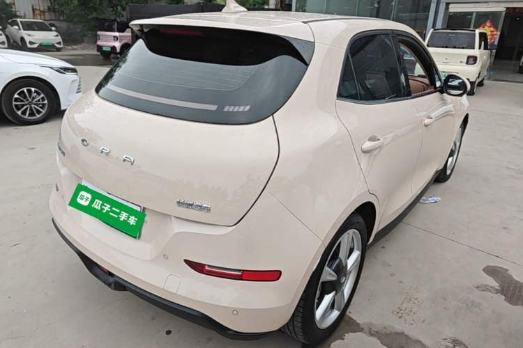Used ORA Good Cat 2023 401 km Standard Range Premium Version Lithium Iron Phosphate Rear Right 45 Deg