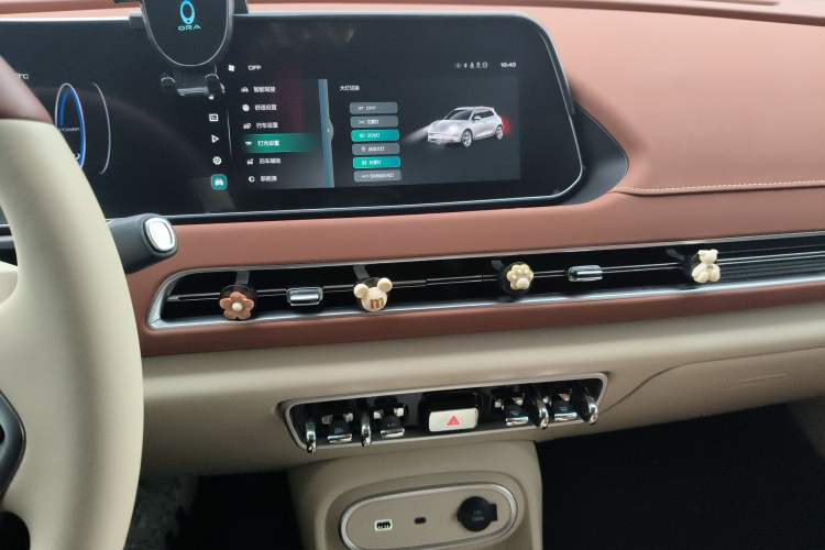 Used ORA Good Cat 2023 401 km Standard Range Luxury Version Ternary Lithium Audio And AC Panel