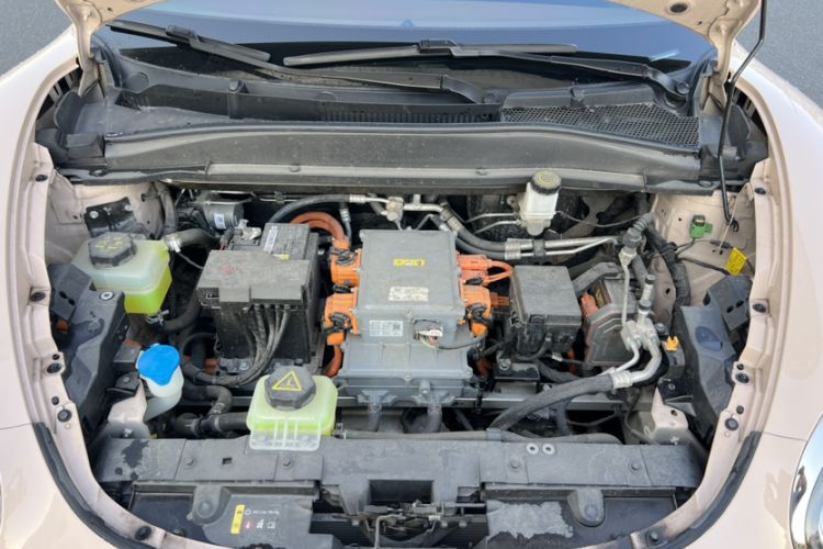 Used ORA Good Cat 2023 401 km Standard Range Luxury Version Lithium Iron Phosphate Engine Bay