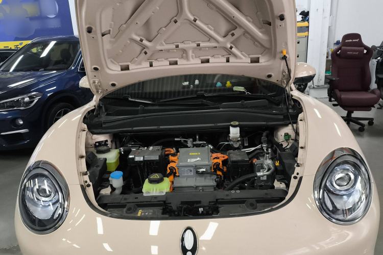 Used ORA Good Cat 2023 401 km Standard Range Premium Version Lithium Iron Phosphate Engine Bay