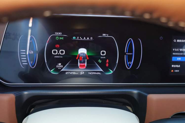 Used ORA Good Cat 2023 401 km Standard Range Luxury Version Lithium Iron Phosphate Instrument Cluster