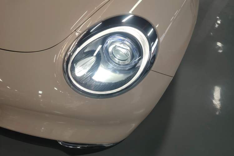 Used ORA Good Cat 2023 401 km Standard Range Prestige Version Lithium Iron Phosphate Left Front Headlight