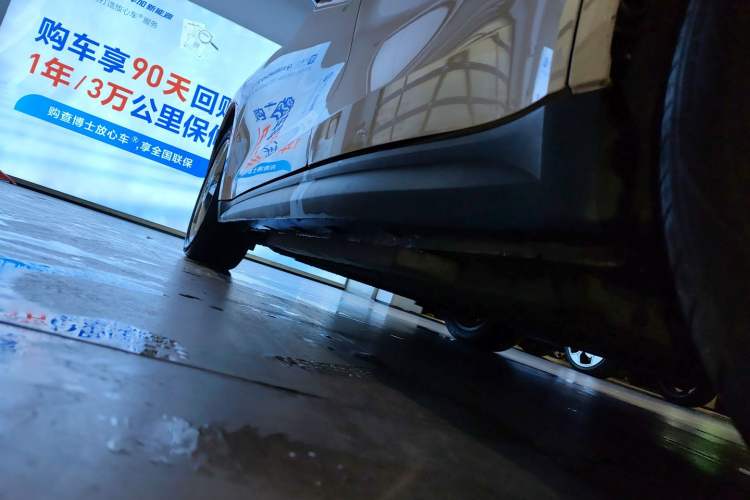 Used ORA Good Cat 2023 401 km Standard Range Premium Version Lithium Iron Phosphate Left Side Sill