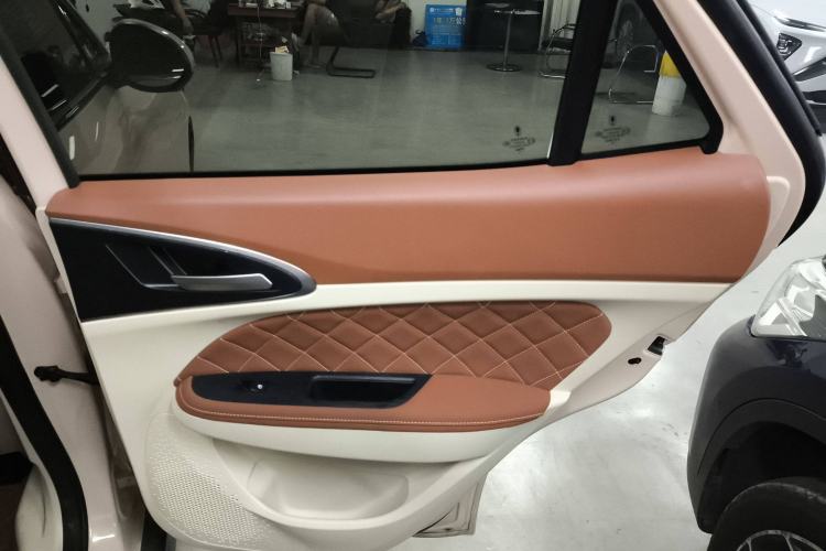 Used ORA Good Cat 2023 401 km Standard Range Premium Version Lithium Iron Phosphate Right Rear Door Interior