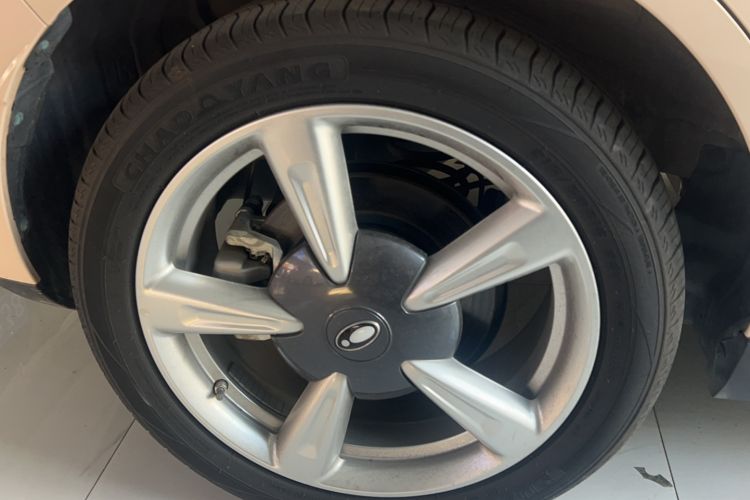 Used ORA Good Cat 2023 401 km Standard Range Luxury Version Lithium Iron Phosphate Right Rear Wheel Hub