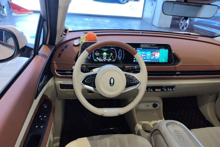 Used ORA Good Cat 2023 401 km Standard Range Premium Version Lithium Iron Phosphate Steering Wheel