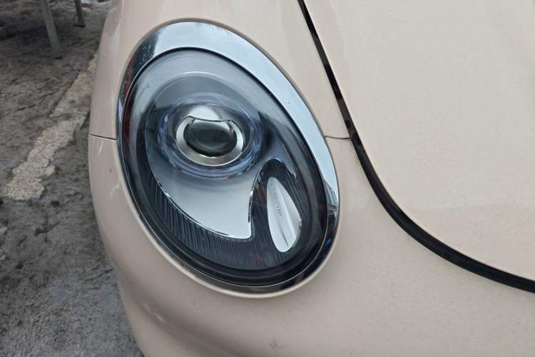 Used ORA Good Cat 2023 401 km Standard Range Prestige Version Lithium Iron Phosphate Right Front Headlight