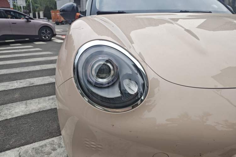 Used ORA Good Cat 2023 401 km Standard Range Premium Trim Ternary Lithium Right Front Headlight