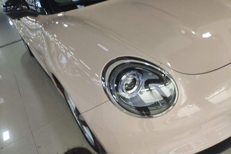 Used ORA Good Cat 2023 401 km Standard Range Premium Version Lithium Iron Phosphate Right Front Headlight
