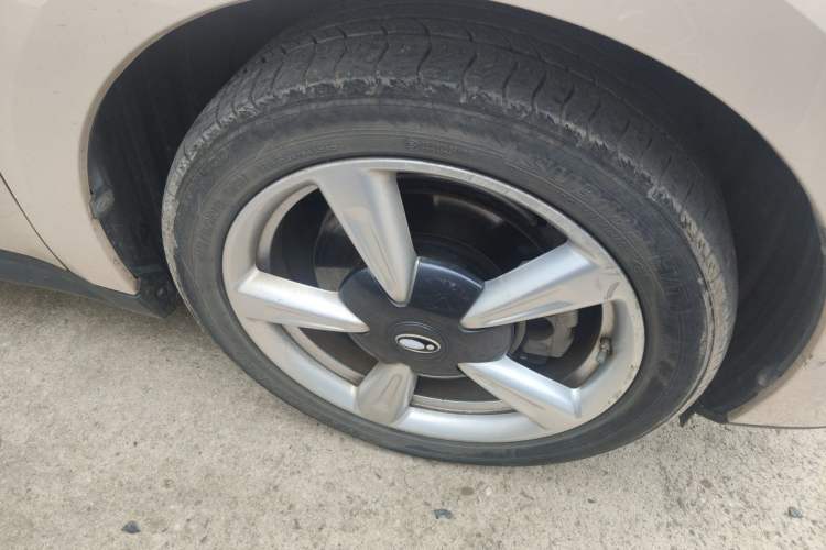 Used ORA Good Cat 2023 401 km Standard Range Prestige Version Lithium Iron Phosphate Right Front Wheel Hub
