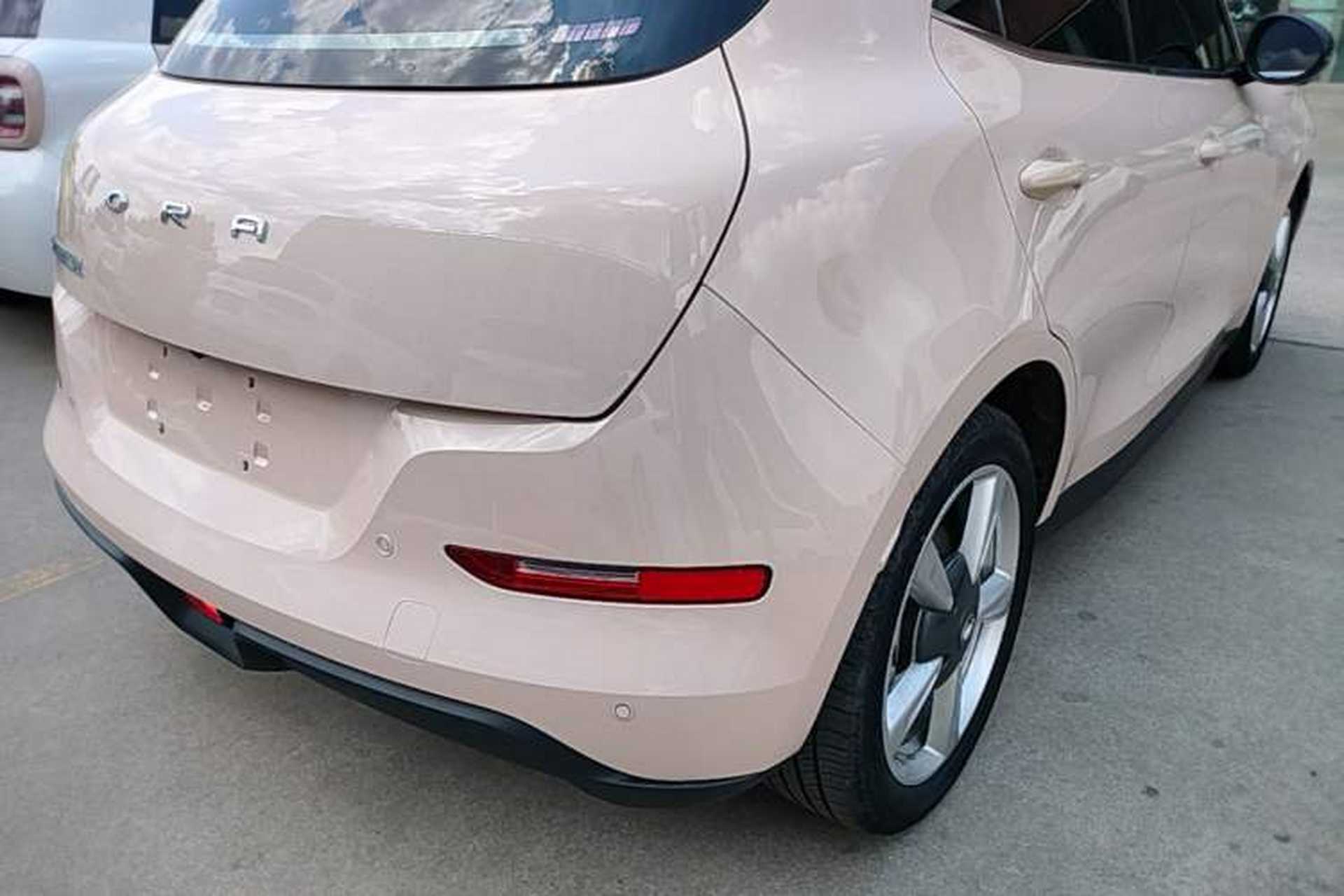 Used ORA Good Cat 2023 401 km Standard Range Premium Version Lithium Iron Phosphate Right Rear Taillight
