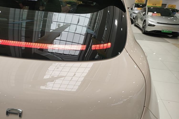 Used ORA Good Cat 2023 401 km Standard Range Premium Version Lithium Iron Phosphate Right Rear Taillight