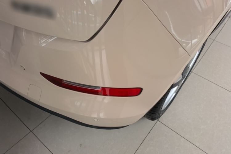 Used ORA Good Cat 2023 401 km Standard Range Luxury Version Lithium Iron Phosphate Right Rear Taillight