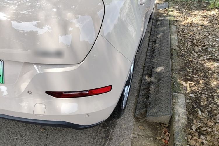 Used ORA Good Cat 2023 401 km Standard Range Luxury Version Lithium Iron Phosphate Right Rear Taillight
