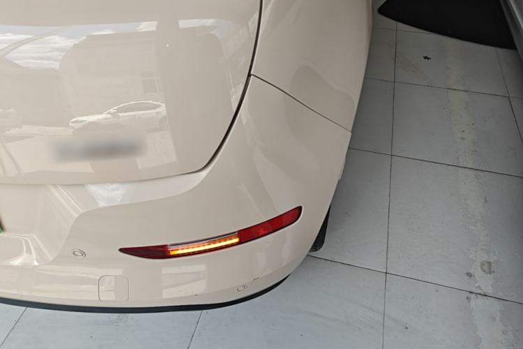 Used ORA Good Cat 2023 401 km Standard Range Luxury Version Lithium Iron Phosphate Right Rear Taillight