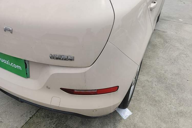 Used ORA Good Cat 2023 401 km Standard Range Luxury Version Lithium Iron Phosphate Right Rear Taillight