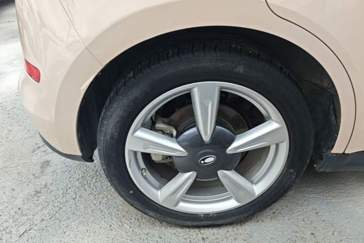Used ORA Good Cat 2023 401 km Standard Range Prestige Version Lithium Iron Phosphate Right Rear Wheel Hub