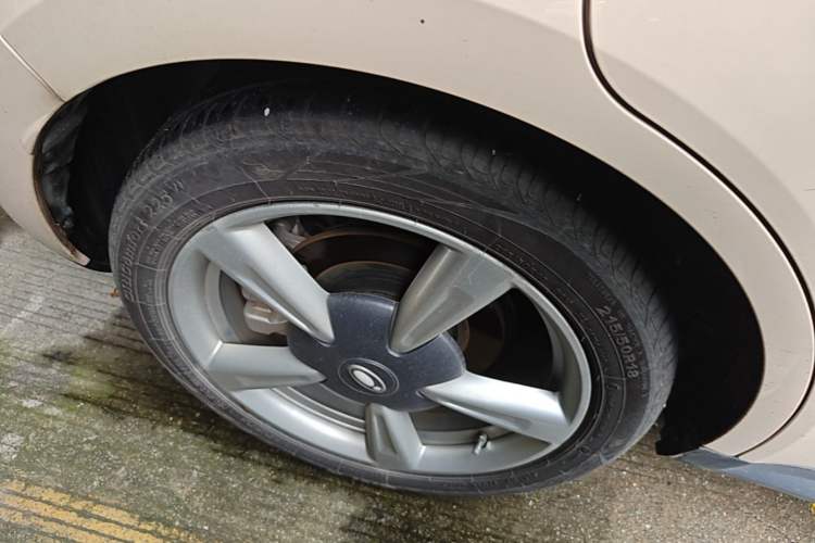 Used ORA Good Cat 2023 401 km Standard Range Comfort Version Lithium Iron Phosphate Right Rear Wheel Hub