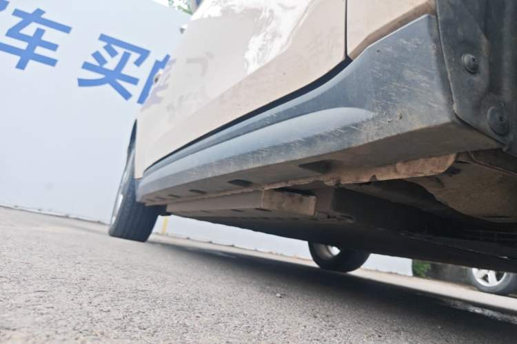 Used ORA Good Cat 2023 401 km Standard Range Luxury Version Lithium Iron Phosphate Right Side Sill