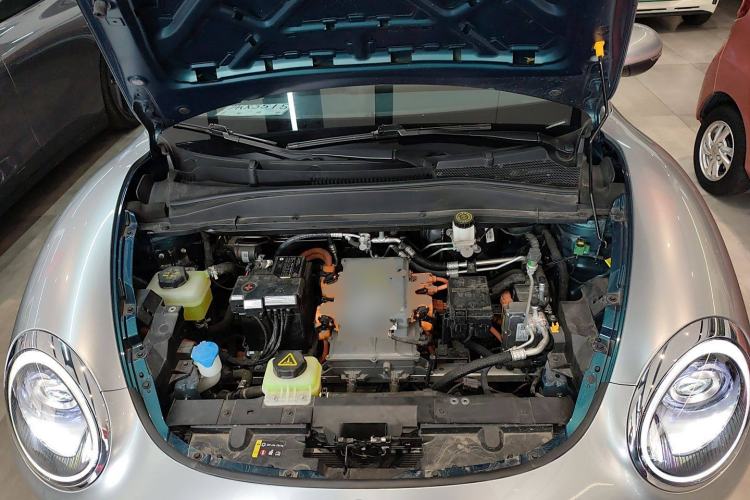Used ORA Good Cat 2023 401 km Standard Range Premium Version Lithium Iron Phosphate Engine Bay