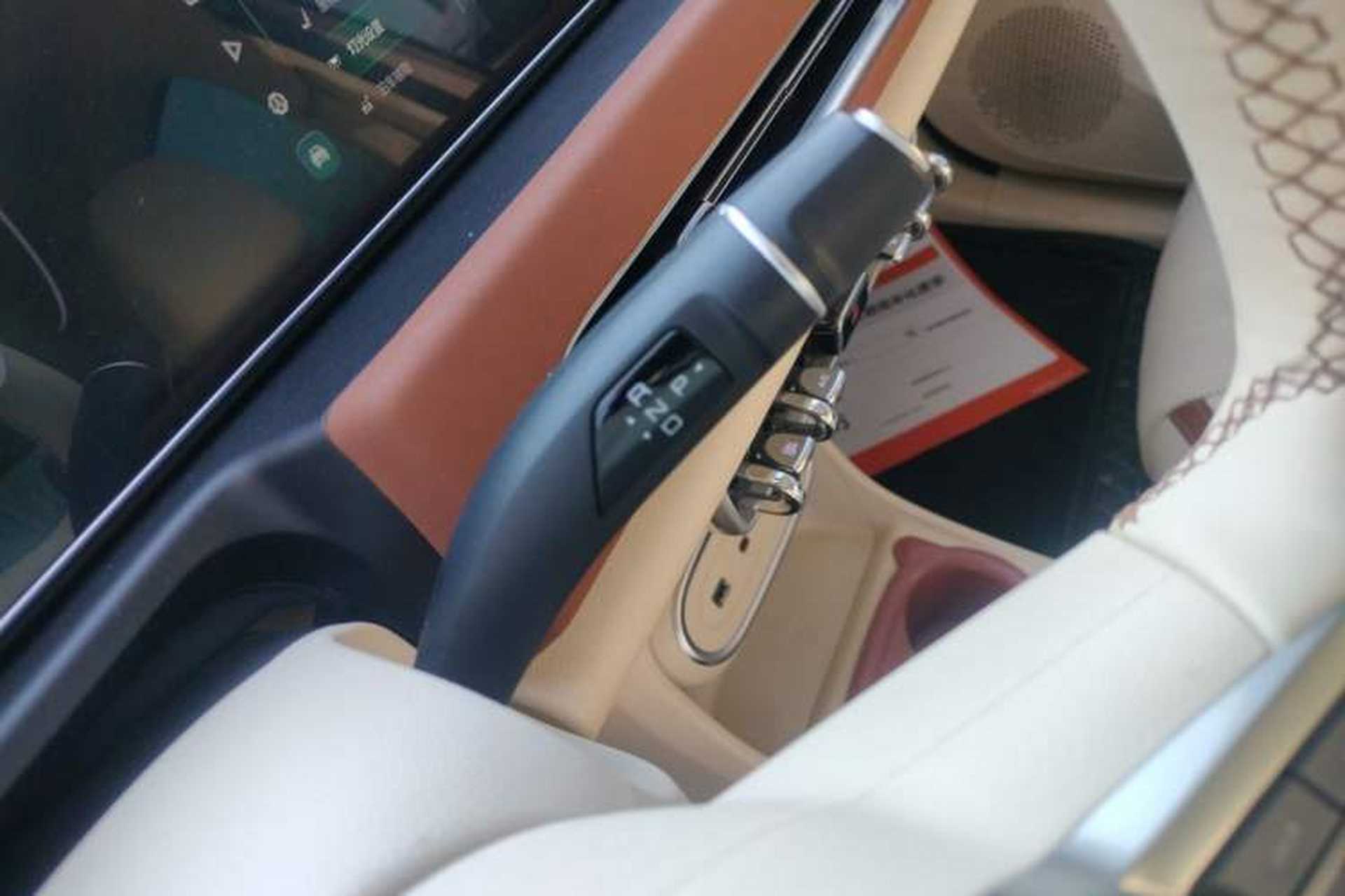Used ORA Good Cat 2023 401 km Standard Range Premium Version Lithium Iron Phosphate Gear Lever