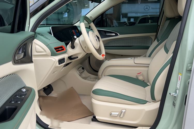 Used ORA Good Cat 2023 401 km Standard Range Prestige Version Lithium Iron Phosphate Interior 1