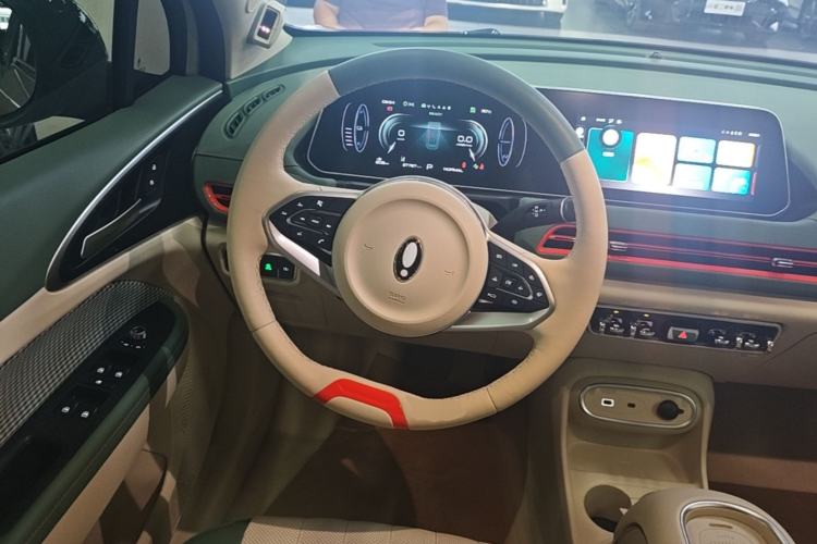 Used ORA Good Cat 2023 401 km Standard Range Prestige Version Lithium Iron Phosphate Steering Wheel