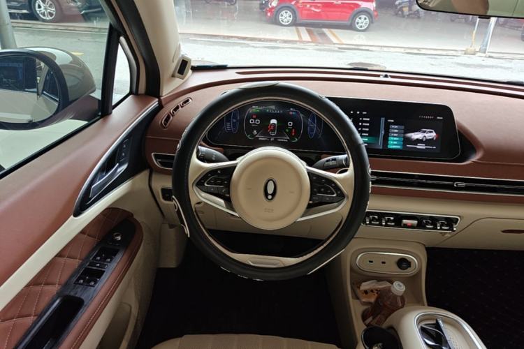 Used ORA Good Cat 2023 401 km Standard Range Premium Version Lithium Iron Phosphate Steering Wheel
