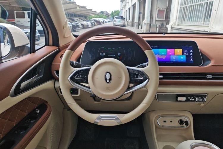 Used ORA Good Cat 2023 401 km Standard Range Luxury Version Lithium Iron Phosphate Steering Wheel