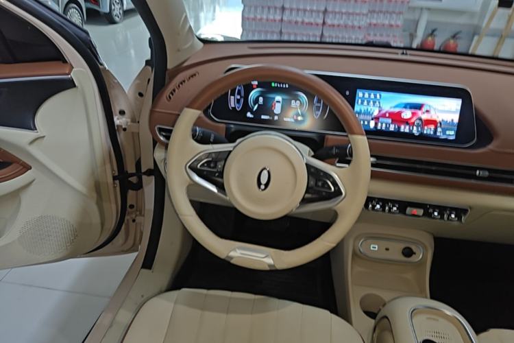 Used ORA Good Cat 2023 401 km Standard Range Luxury Version Lithium Iron Phosphate Steering Wheel