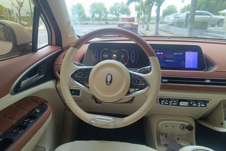 Used ORA Good Cat 2023 401 km Standard Range Luxury Version Lithium Iron Phosphate Steering Wheel
