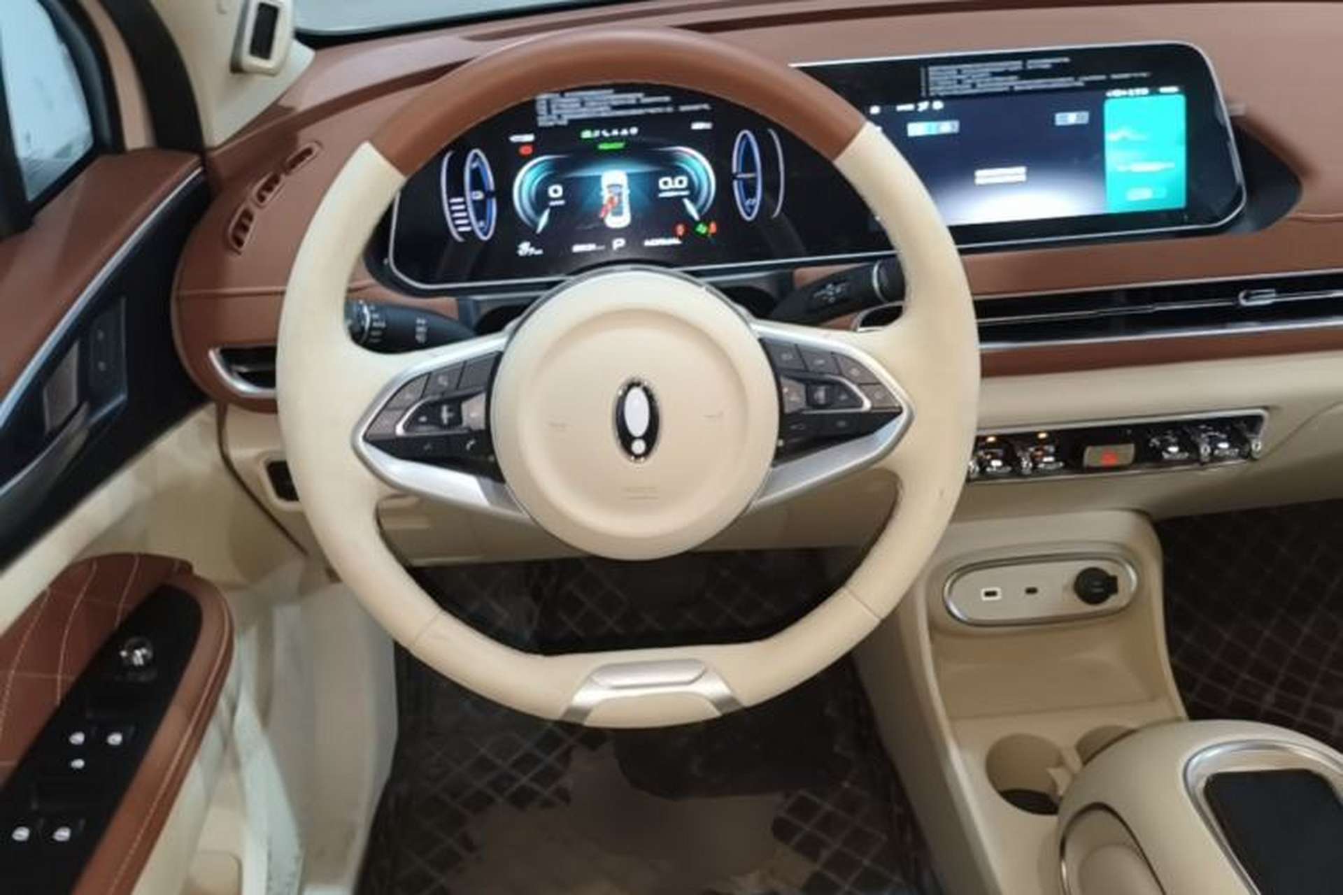 Used ORA Good Cat 2023 401 km Standard Range Premium Version Lithium Iron Phosphate Steering Wheel