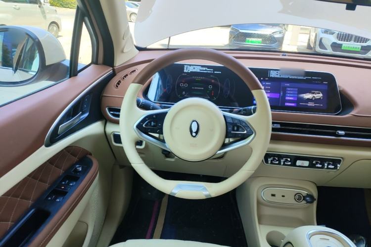 Used ORA Good Cat 2023 401 km Standard Range Luxury Version Lithium Iron Phosphate Steering Wheel