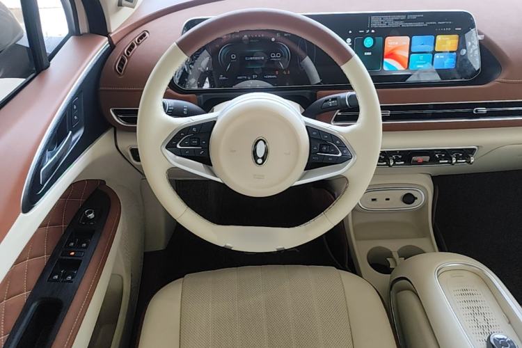 Used ORA Good Cat 2023 401 km Standard Range Prestige Version Lithium Iron Phosphate Steering Wheel