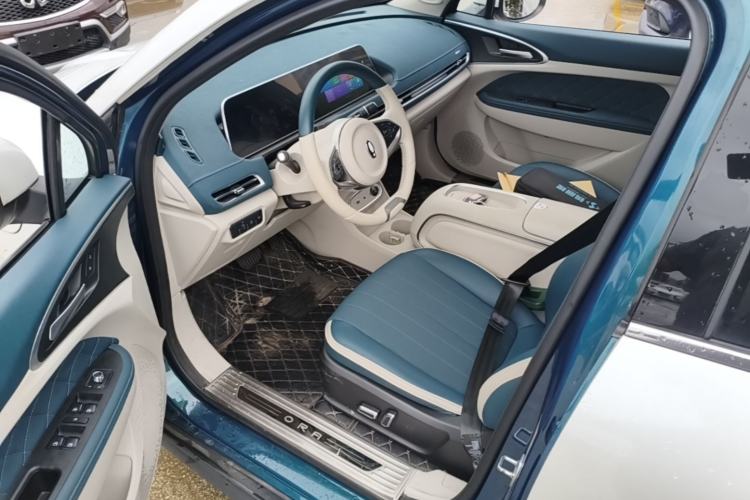 Used ORA Good Cat 2023 401 km Standard Range Luxury Version Lithium Iron Phosphate Driver Seat