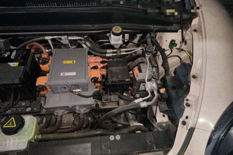 Used ORA Good Cat 2023 401 km Standard Range Premium Version Lithium Iron Phosphate Engine Bay Left