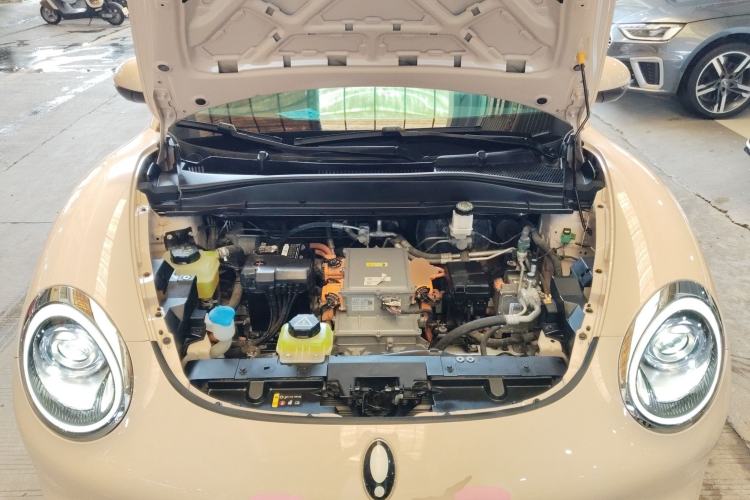 Used ORA Good Cat 2023 401 km Standard Range Premium Version Lithium Iron Phosphate Engine Bay