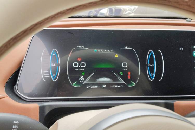 Used ORA Good Cat 2023 401 km Standard Range Prestige Version Lithium Iron Phosphate Instrument Cluster