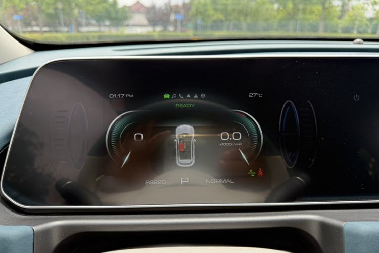 Used ORA Good Cat 2023 401 km Standard Range Luxury Version Lithium Iron Phosphate Instrument Cluster