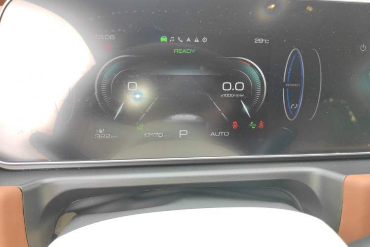Used ORA Good Cat 2023 401 km Standard Range Luxury Version Lithium Iron Phosphate Instrument Cluster