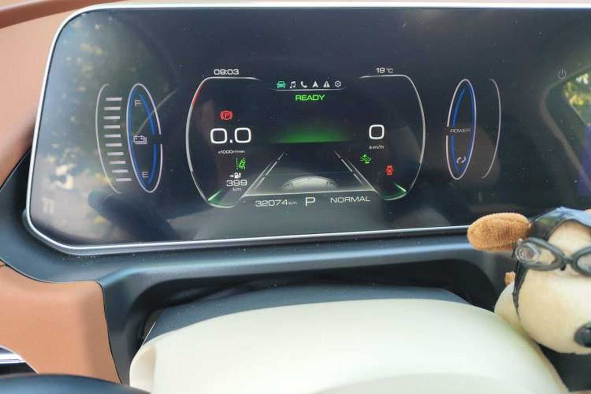 Used ORA Good Cat 2023 401 km Standard Range Luxury Version Lithium Iron Phosphate Instrument Cluster