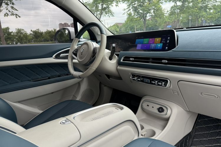 Used ORA Good Cat 2023 401 km Standard Range Luxury Version Lithium Iron Phosphate Interior 7