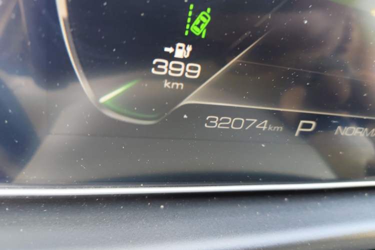 Used ORA Good Cat 2023 401 km Standard Range Luxury Version Lithium Iron Phosphate Odometer Close Up