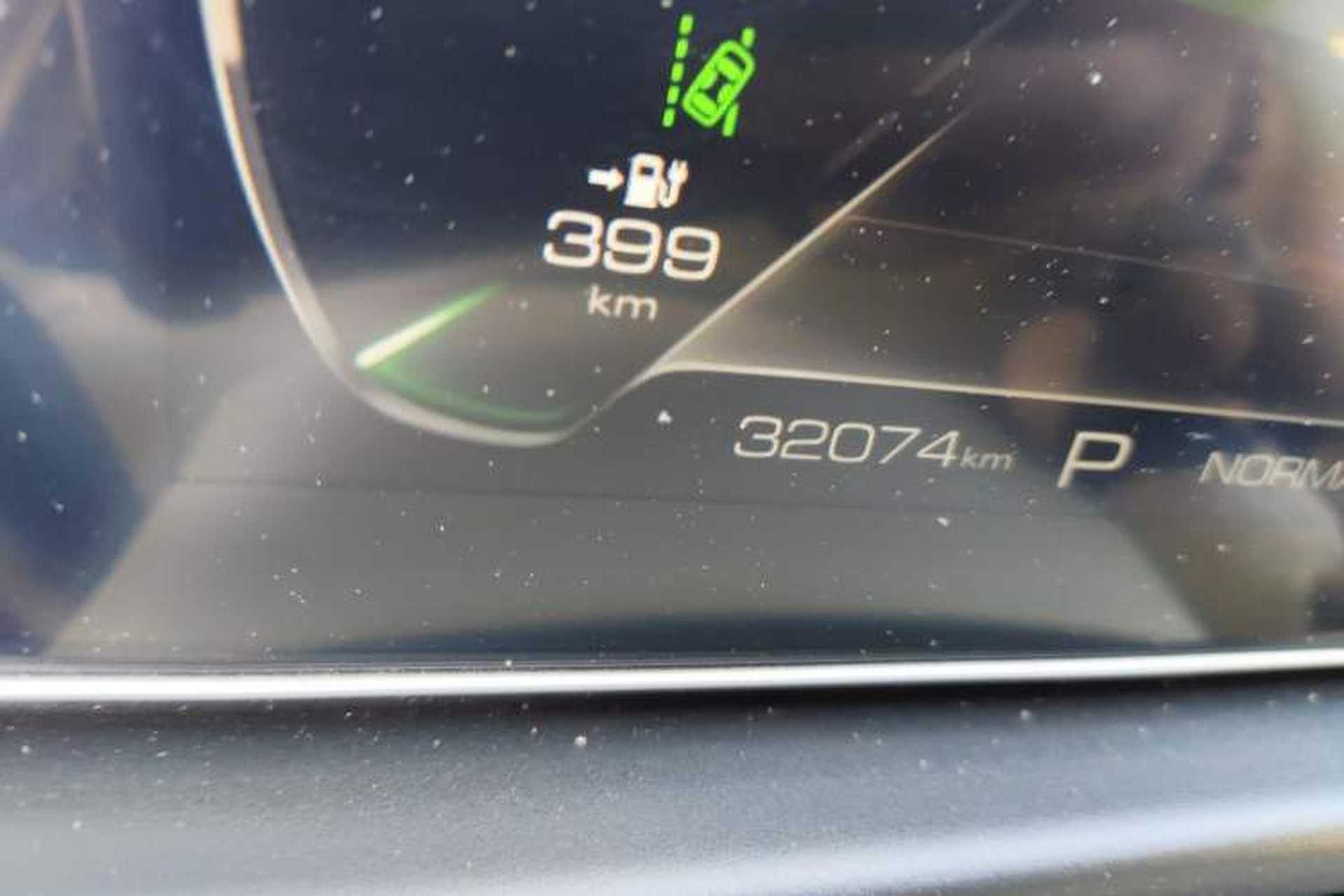 Used ORA Good Cat 2023 401 km Standard Range Luxury Version Lithium Iron Phosphate Odometer Close Up