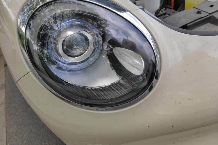 Used ORA Good Cat 2023 401 km Standard Range Luxury Version Lithium Iron Phosphate Right Front Headlight