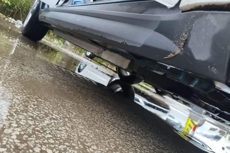 Used ORA Good Cat 2023 401 km Standard Range Luxury Version Lithium Iron Phosphate Right Side Sill